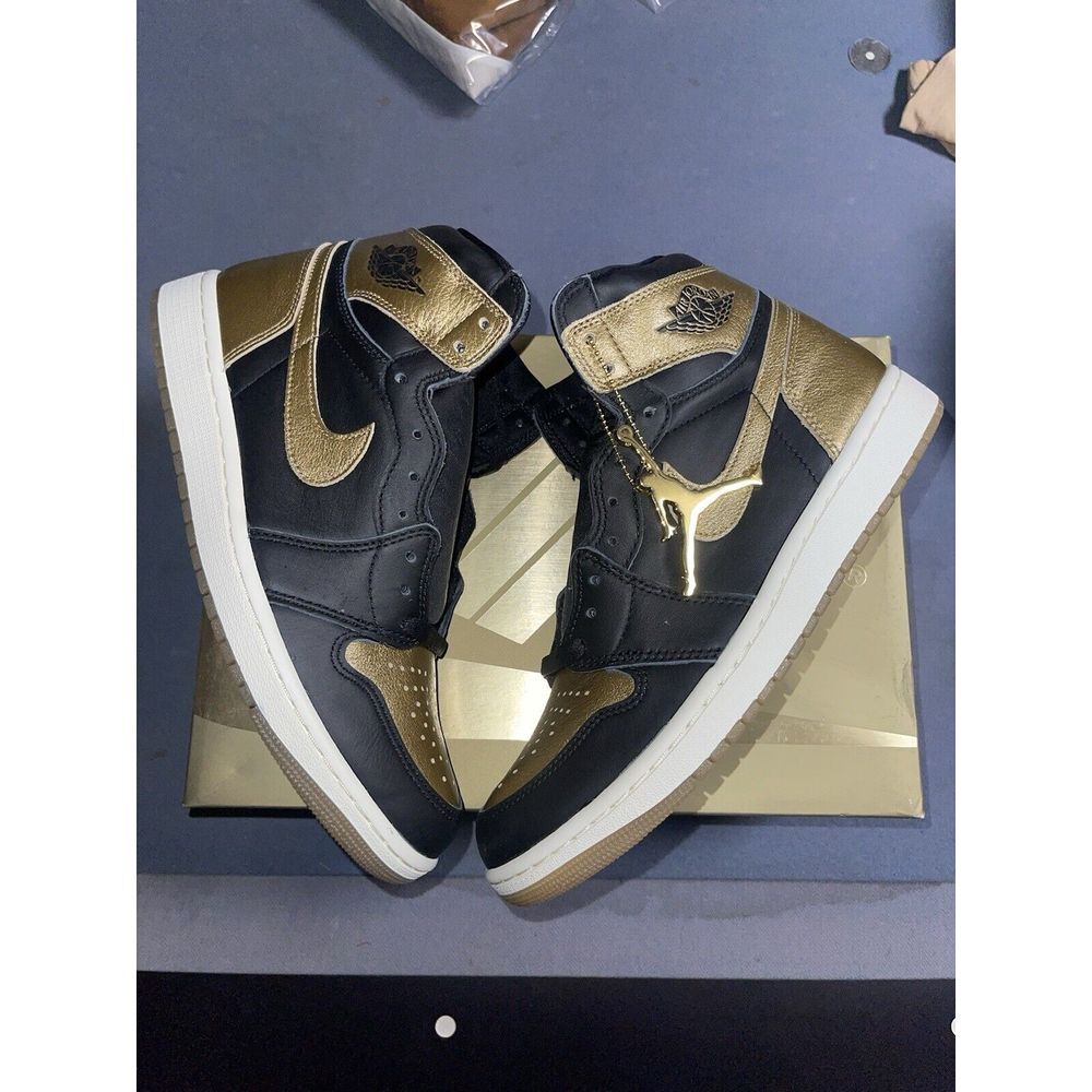 Retro Jordan OG Black and Gold Athletic Shoes
